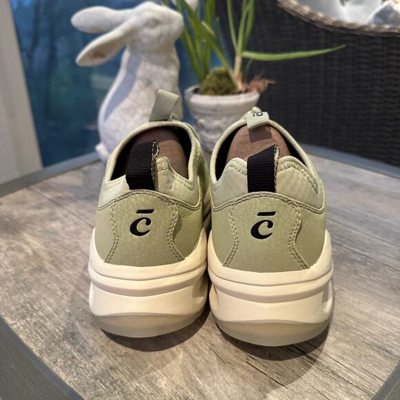 Clove Comfort Sneaker Nursing Sage Green Limited Edition Women W9.5/M8 Men NWOB - Picture 2 of 9